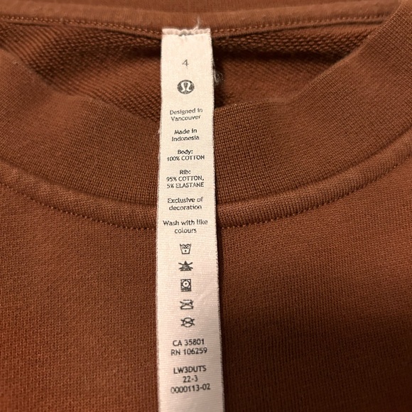Women’s Lululemon Crew Neck - Picture 2 of 2
